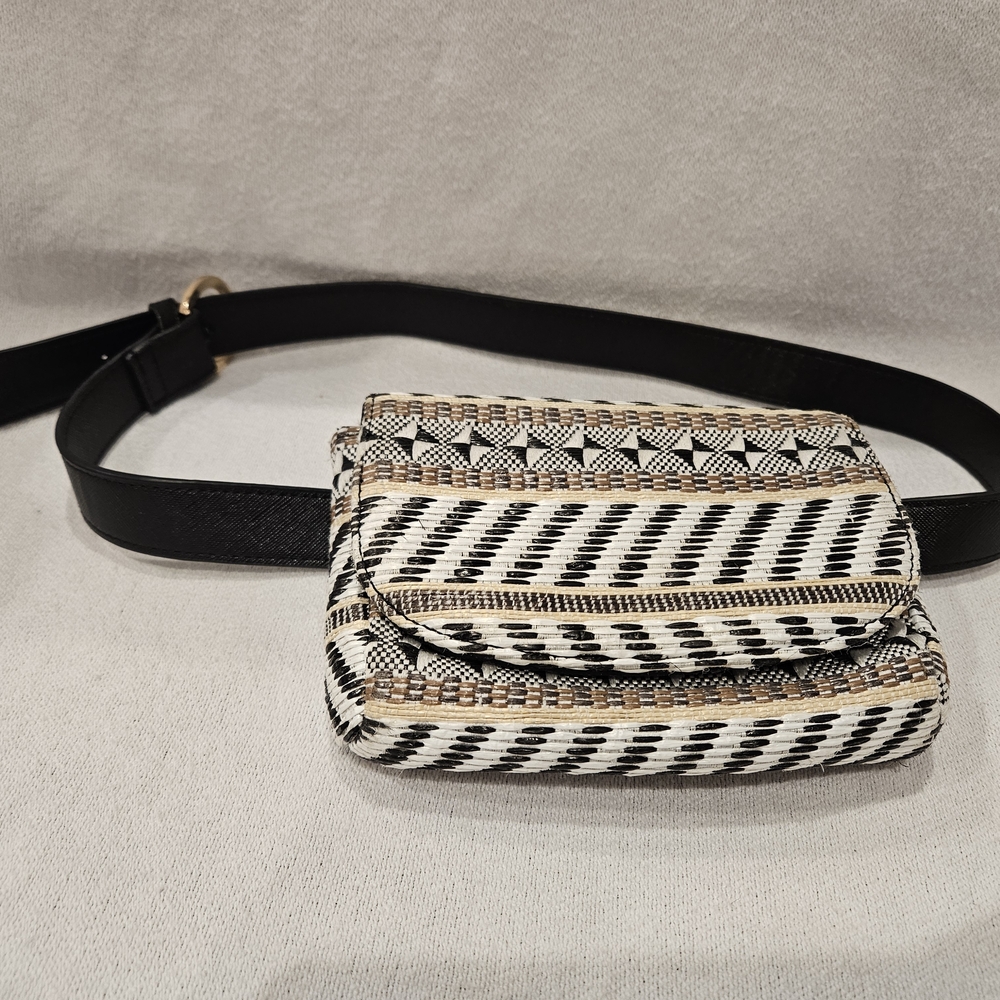 Geometric Belt Purse Waist Stylish Black White Pattern Zip Buckle Adjustable - Picture 1 of 7